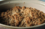 oaty rhubarb crumble